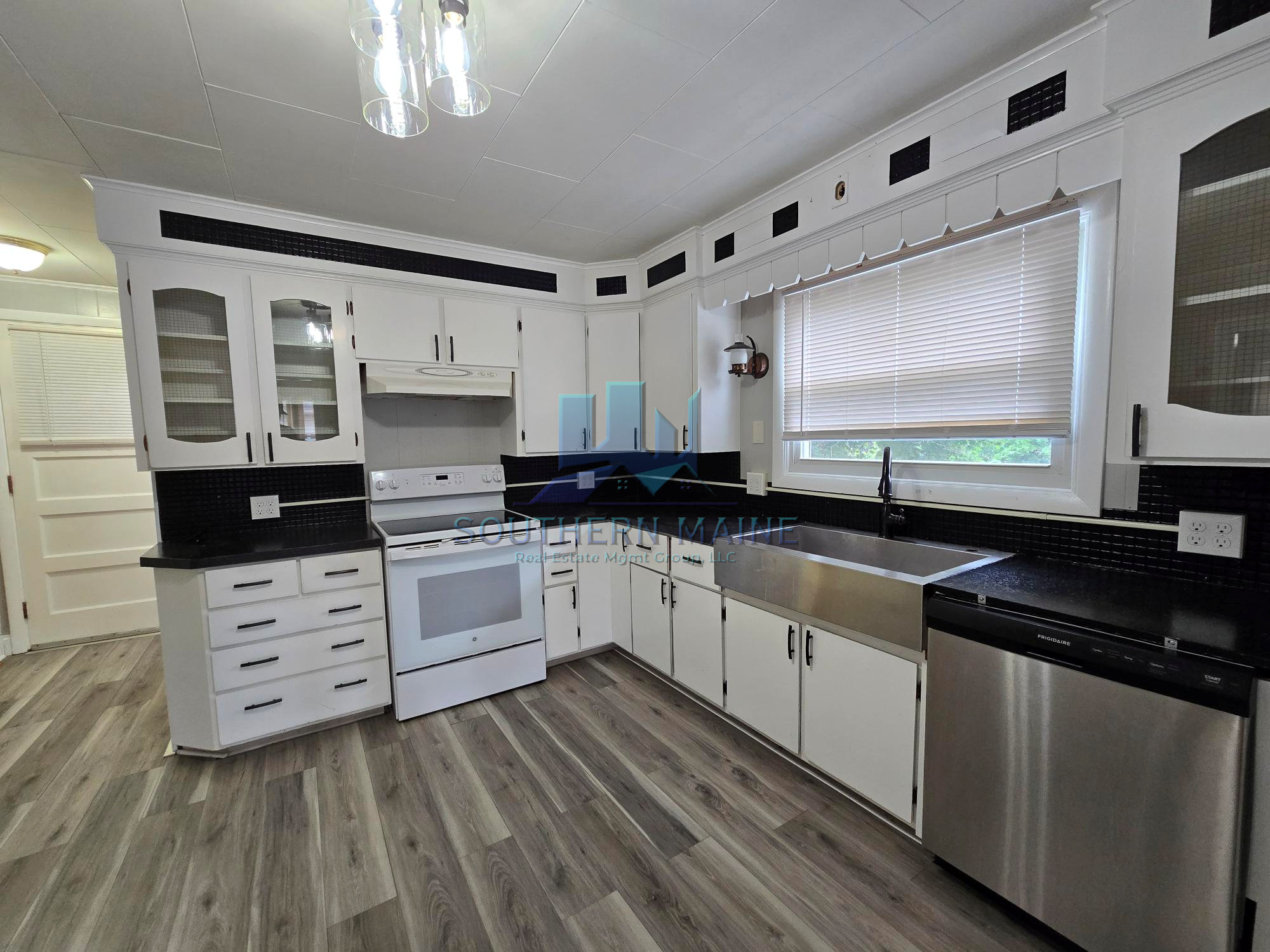 57 Eustis St - 1